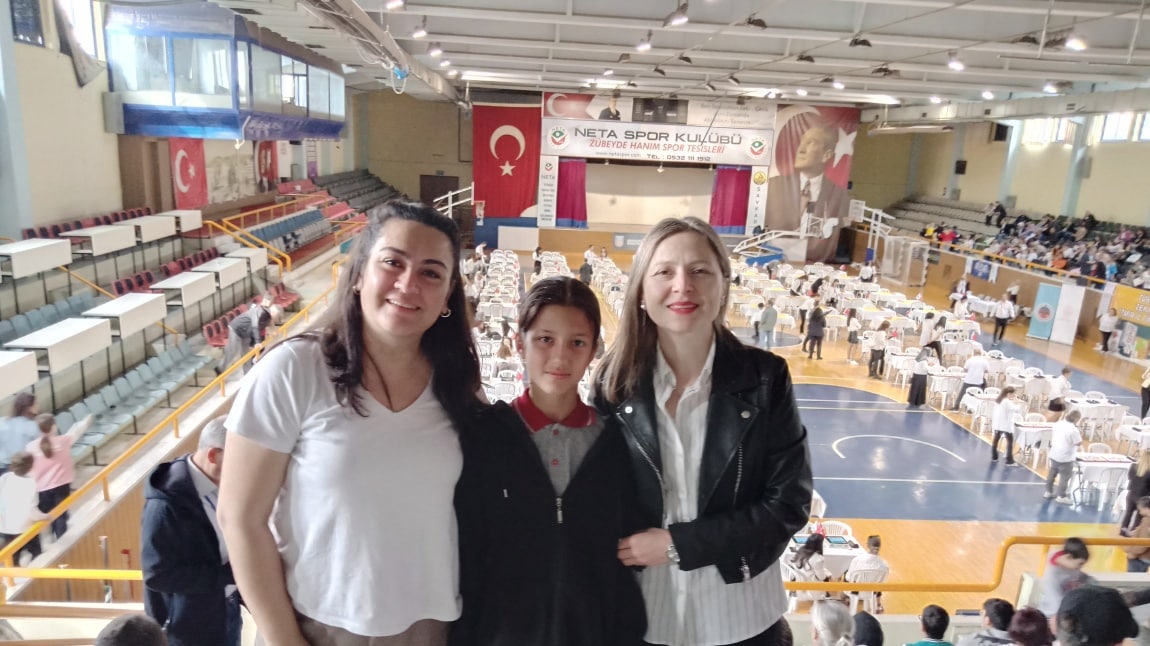Akıl ve Zeka Oyunları İzmir Finalinde Öğrencimiz Aleyna Kurtar İlk 10'a girdi
